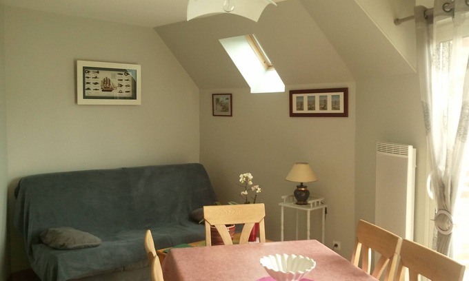 Saint-Valery-sur-Somme Apartment | Guest Rated 9.8: Oceanfront Apartment in Saint-Valery-Sur-Somme