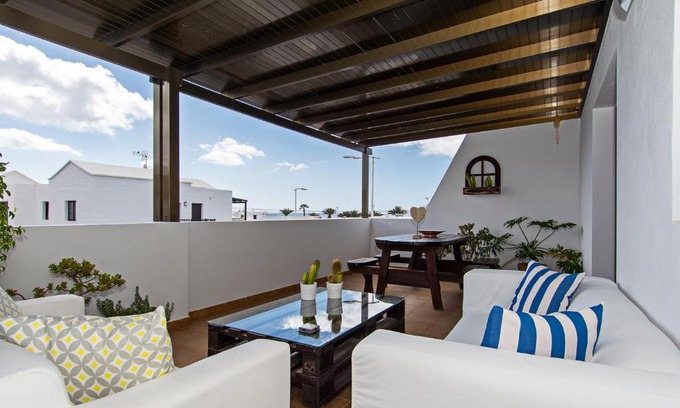 Playa Honda Apartment | Elegant Apartment Fragata - Guest Rated 9.9/10
