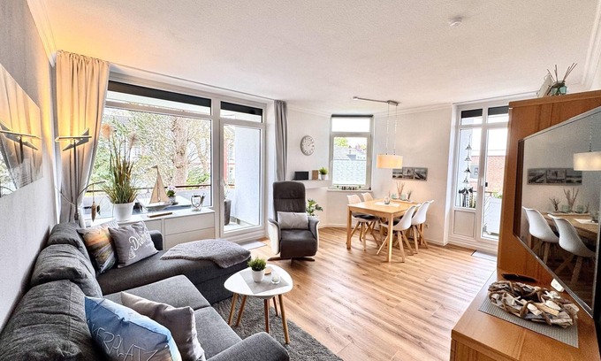 Dahme Apartment | Bright Apartment Frische Brise with Kitchen & Breakfast Options