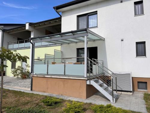 Donnerskirchen Apartment | Discover Apartment Fuchs - DON160 with Cozy Amenities