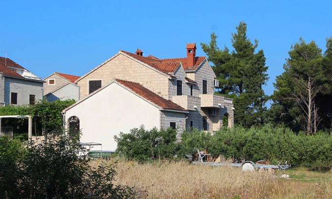 Mirce Apartment | Oceanfront Apartment Gajo - Mirca, Island Brac 10/10 Score