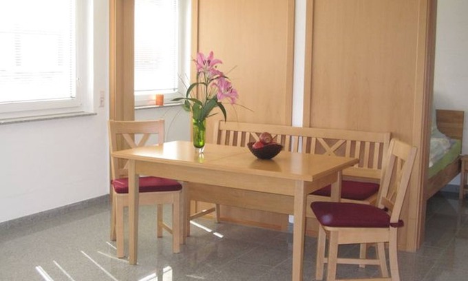Salem Apartment | Apartment 'Gala' with Shared Terrace, Shared Garden and Wi-Fi