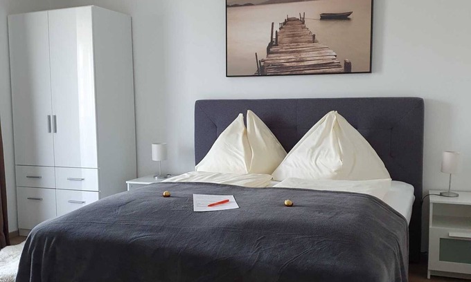 Strobl Apartment | Garden View Apartment at House Roland - Perfect for Families