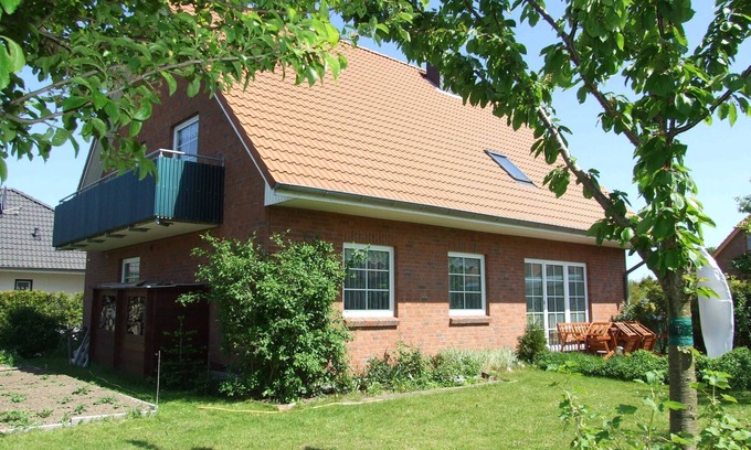 Winnemark Apartment | Gawrisch Apartment: Pet-Friendly Retreat with Ocean Views