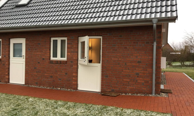 Wrixum Apartment | Cozy Ocean View Apartment Gelb - Nije Haven B&B Awaits