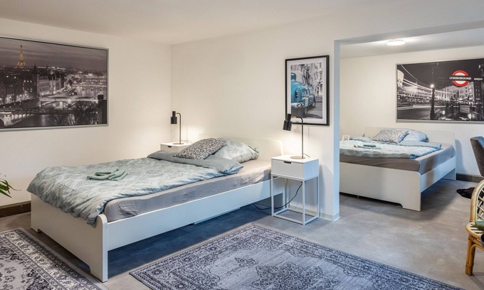 Quickborn Apartment | Cozy Apartment with Private Terrace, Garden & Lake View