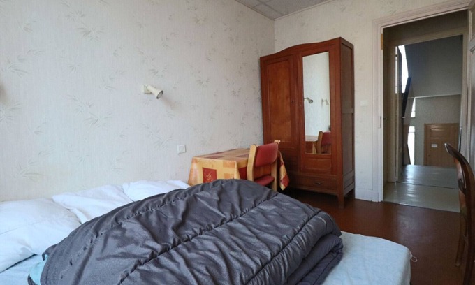 La Bourboule Apartment | Apartment 'Gentianes N°6' with Mountain View and Wi-Fi