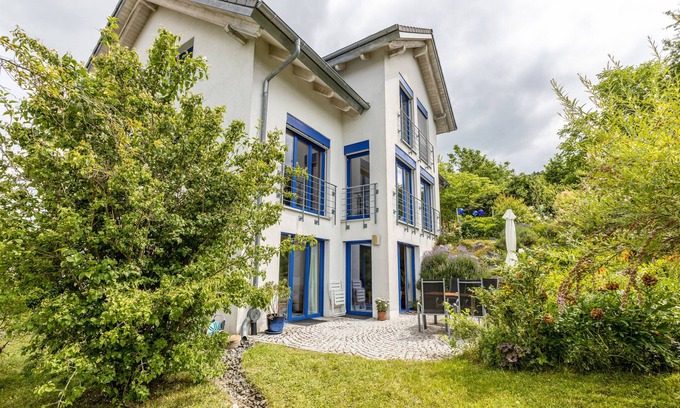 Denkingen Apartment | Cozy Apartment with Garden, Mountain View & Spa Amenities