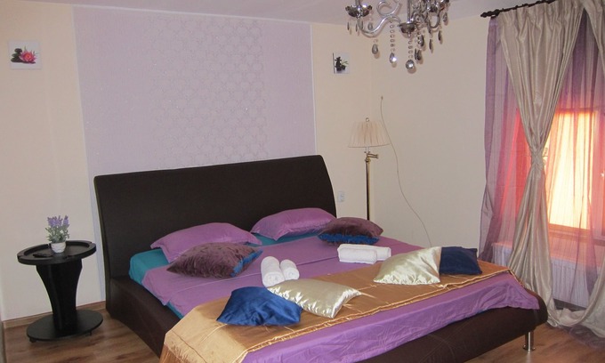 Valu lui Traian Apartment | Spacious Apartment Gherghisan for 6 with Hot Tub & Spa