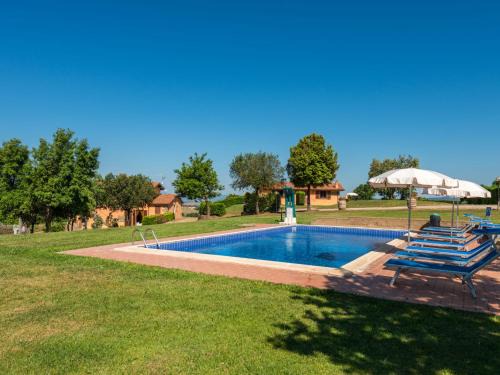 Scansano Apartment | Pet-Friendly Apartment Ginestra with Pool & High Ratings