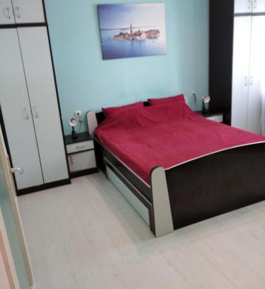 Grbavica Apartment | Cozy Oceanfront Apartment Grbavica with Hot Tub