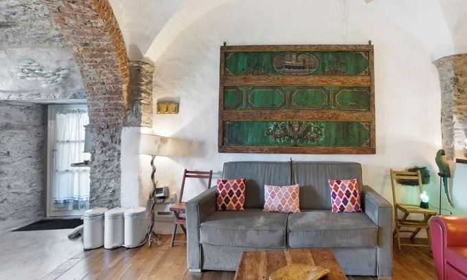 Levanto Apartment | Cozy Green Cactus House: Ocean View with Wi-Fi & Spa