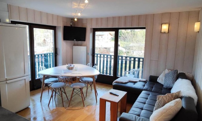 Les Gets Apartment | Inviting Apartment Grizzly - 2-Bedroom Ski In/Out Retreat