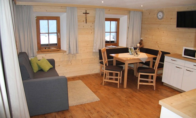 Pragraten Apartment | Relaxing Stay at Apartment Großglockner - Pet-Friendly Retreat