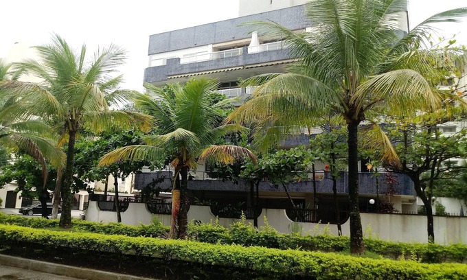 Jardim Centenario Apartment | Family-Friendly Apartment Guarujá Enseada with Pool & Spa