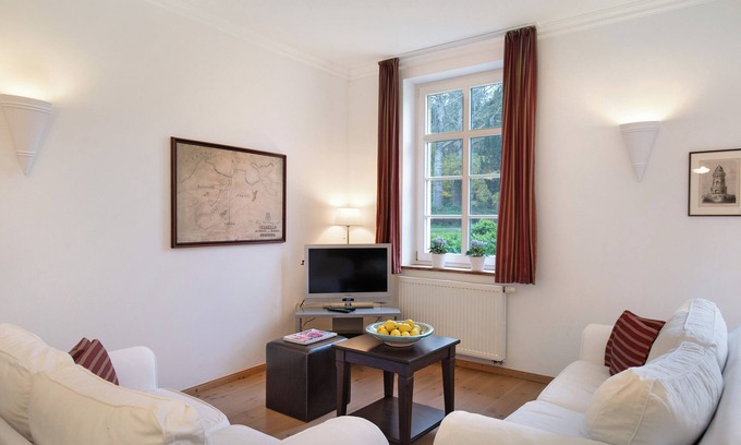 Gingst Apartment | Sea View Retreat with Private Terrace and Ideal Amenities