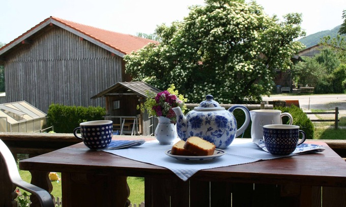 Staudach-Egerndach Apartment | Modern Apartment Hayloft with Balcony & Child-Friendly Amenities