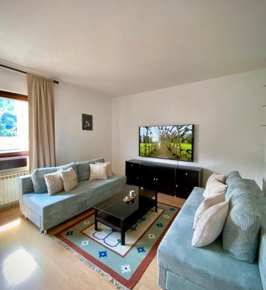 Old Town Apartment | Apartment Hadi