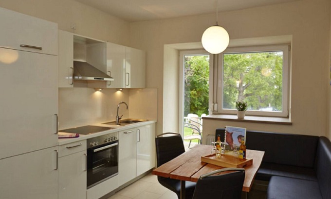 Igersheim Apartment | Spacious Apartment Heinrichsruhe with Balcony & Kitchen