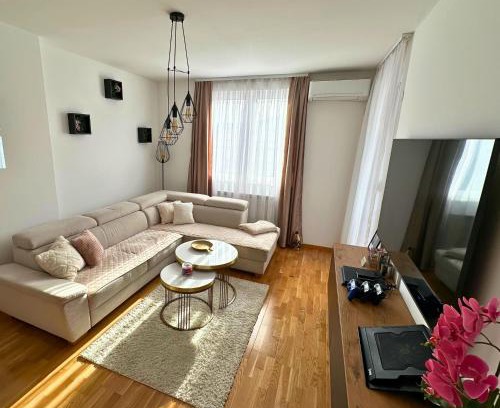 East Sarajevo Apartment | Guest Rated: Apartment Hera with Private Garage for Families