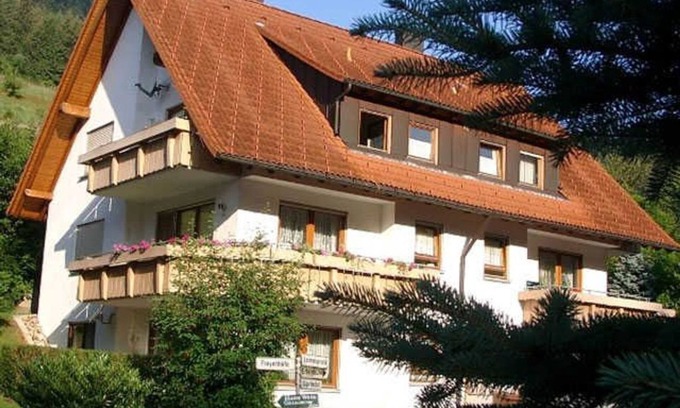 Tonbach Apartment | Family-Friendly Apartment Herbert - 2 Bedrooms, Top Rated