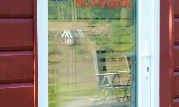 Breklum Apartment | Apartment 'Hinnerk' with Shared Terrace, Shared Garden and Wi-Fi