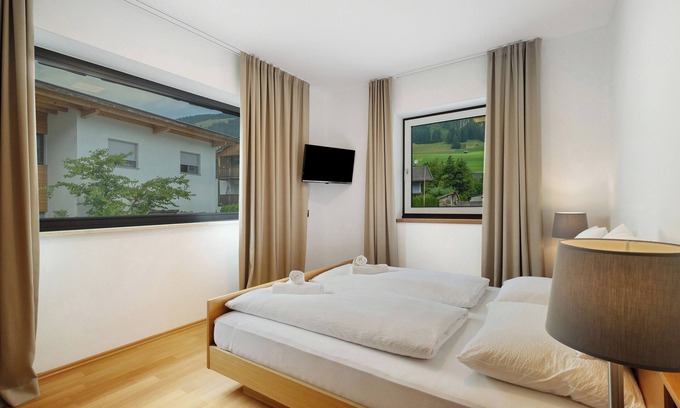 Villabassa Apartment | Scenic Getaway at Apartment "Hofer Maria" with Garden & Wi-Fi