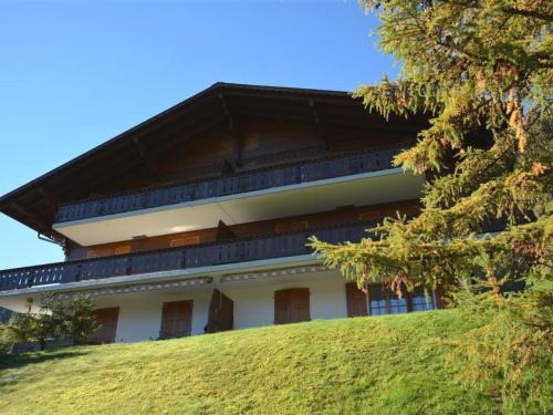 Saanen Apartment | Family-Friendly Stay at Apartment Hornflue - Baumann by Interhome