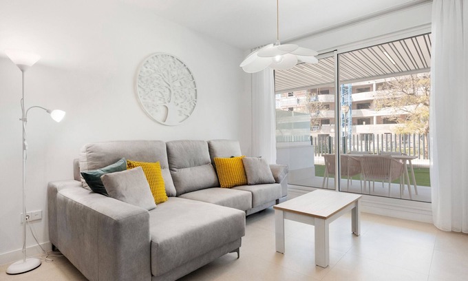 Torre del Mar Apartment | Apartment 'Horus 054' with Shared Pool, Wi-Fi and Air Conditioning