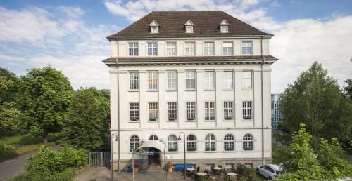 Petershausen-West Hotel | Discover Apartment Hotel Konstanz: Family-Friendly Retreat
