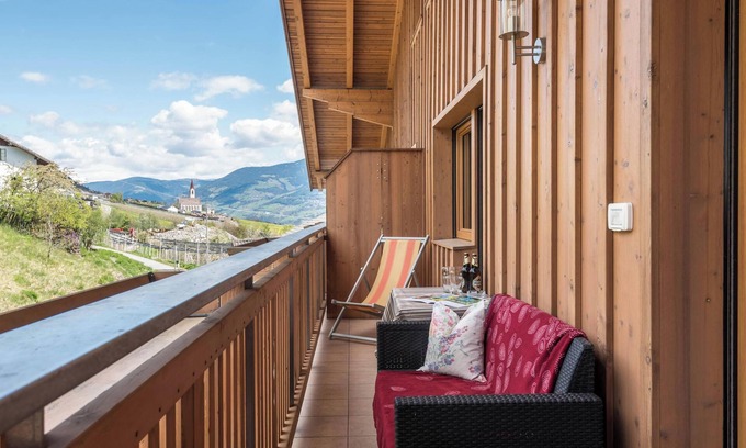 Feldthurns Apartment | Mountain View Apartment 'Huberhof - Rubens' with Garden & Wi-Fi