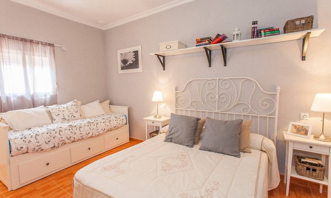 Jerez de la Frontera Old Town Apartment | Central Jerez Apartment with Oceanfront Views and Spa