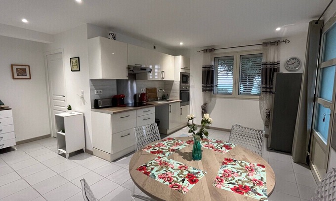 Pietranera Apartment | Beautiful F2 Nine Villa: Ocean View & Pool Oasis