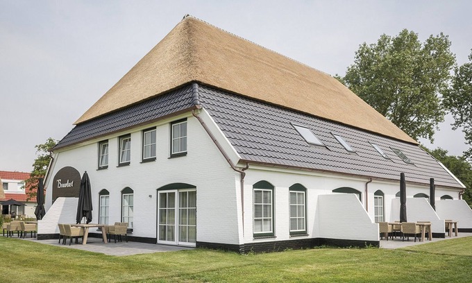 De Cocksdorp Other | Charming Farmhouse Apartment on Texel Island with Pool & Dining