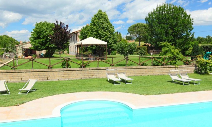 Trevinano Apartment | Pet-Friendly Apartment Il Cerro with Pool for Family Fun