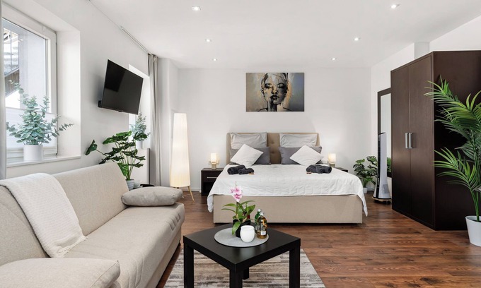 Bachviertel Apartment | Cozy Apartment in the Heart of Herdecke for Family Getaways