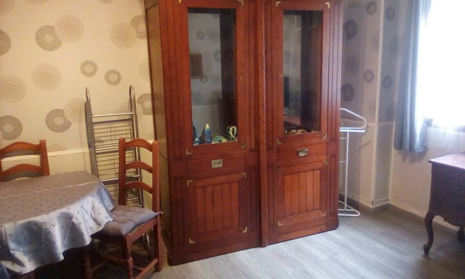 Etretat Apartment | Pet-Friendly Vrbo Property with Breakfast & Kitchen Access