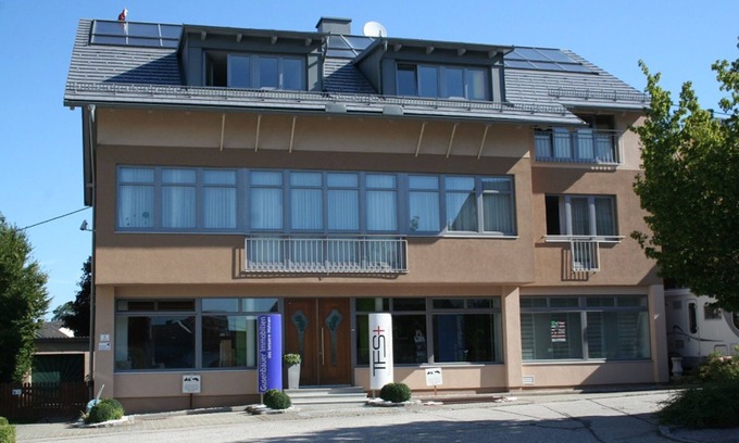Tragwein Apartment | Cozy Apartment in a Family-Friendly Neighborhood