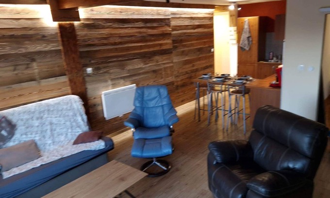 Soultzeren Apartment | Forest-Edge Retreat: Family-Friendly Condo with Hot Tub