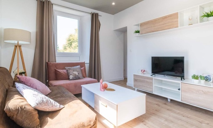 Cervantes Apartment | Discover a Family-Friendly Apartment in Historic Granada