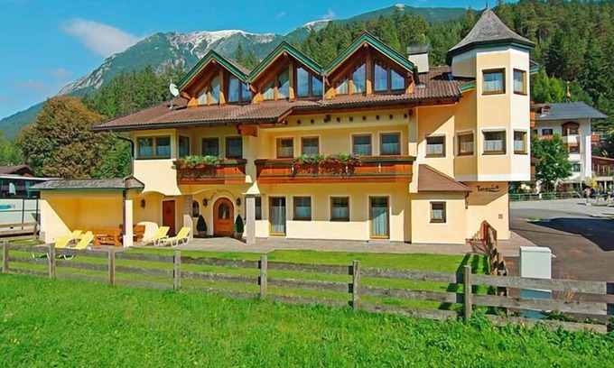 Achenkirch Apartment | Cozy Apartment in Achenkirch with Garden and Pet-Friendly Perks