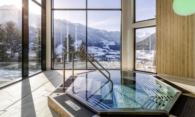 Matrei in Osttirol Apartment | Inviting Apartment in Matrei: Garage & Spa Amenities Await