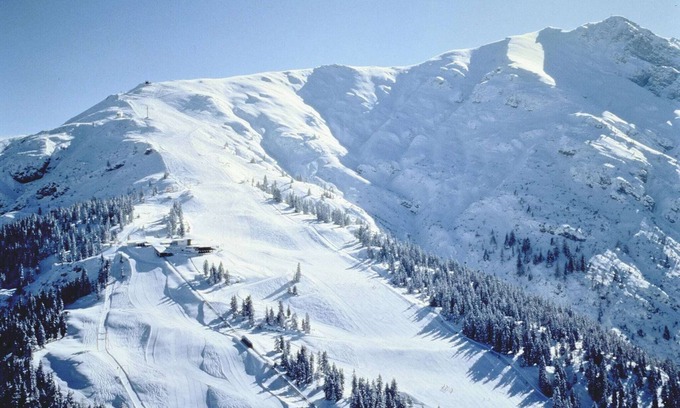 Seefeld in Tirol Apartment | Cozy Seefeld Apartment with Infrared Sauna & Kitchen Access