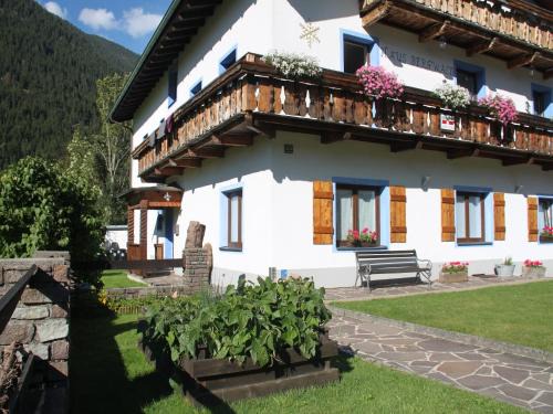 Bichlbach Apartment | Relaxing Bichlbach Apartment with Sauna and Hot Tub