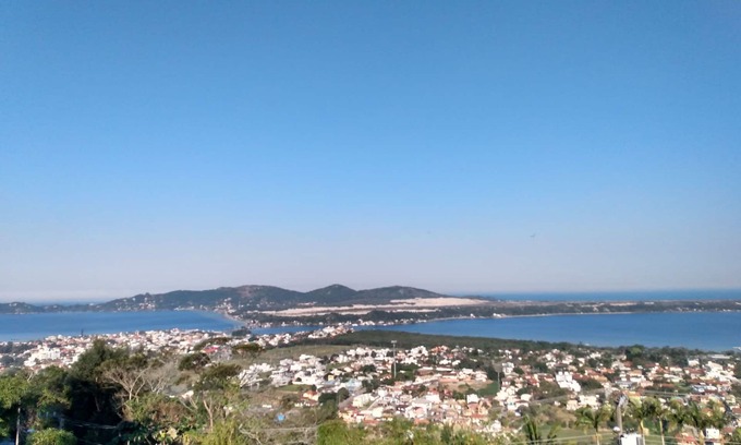 Lagoa da Conceicao House | Pet-Friendly Apartment in Lagoa da Conceição with Pool