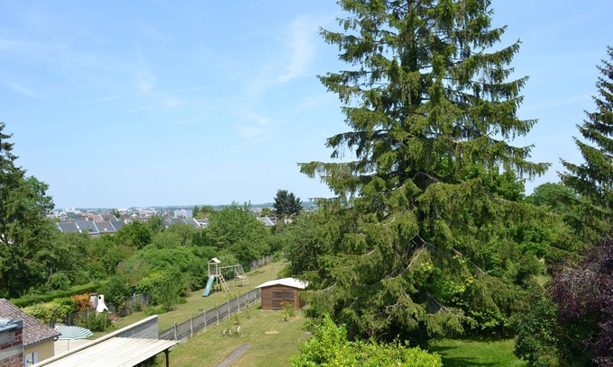 Saint-Acheul Apartment | Oceanfront Apartment Steps from Center with Amazing Views
