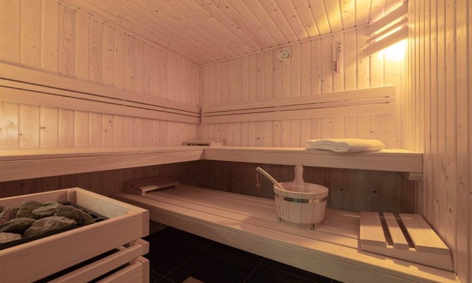 Colijnsplaat Apartment | Apartment in Colijnsplaat near Lake and Sauna