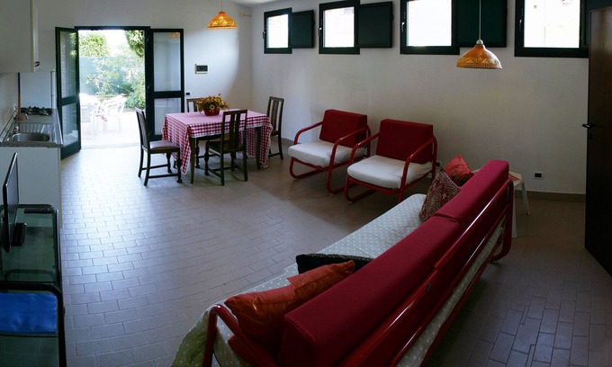 Bibbona House | Beautiful Apartment with Pool and Ocean View Near the Sea