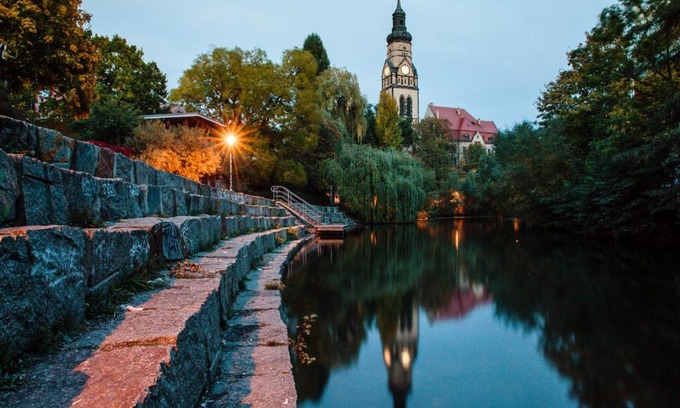 Plagwitz Apartment | Family-Friendly Retreat at Apartment am Kanal - Top Rated 8.7