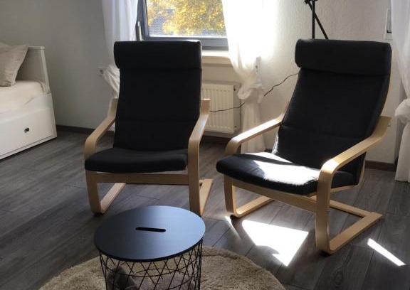 Großaltdorf Apartment | Cozy Apartment in der Waldstraße with Breakfast Included